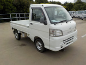 It is a picture of the white daihatsu hijet truck in 2008,First Photo Stock No.Y046354