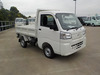 It is a picture of the white daihatsu hijet dump in 2022,Sub Photo 1 Stock No.Y046420