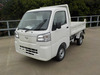 It is a picture of the white daihatsu hijet dump in 2022,Sub Photo 2 Stock No.Y046420