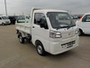 It is a picture of the white daihatsu hijet dump in 2022,Sub Photo 1 Stock No.Y046422