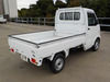 It is a picture of the white suzuki carry truck in 2007,Sub Photo 4 Stock No.Y047086