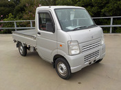 It is a picture of the silver suzuki carry truck in 2012,First Photo Stock No.Y047142