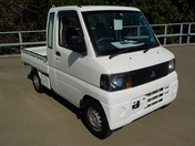 It is a picture of the white mitsubishi minicab jumbo in 2008,First Photo Stock No.Y047232