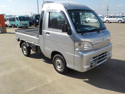 It is a picture of the silver daihatsu hijet jumbo in 2009,First Photo Stock No.Y047274