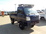 It is a picture of the blue suzuki carry truck in 2020,First Photo Stock No.Y047408