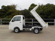 It is a picture of the white daihatsu hijet in 2022,First Photo Stock No.Y047521