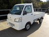 It is a picture of the white daihatsu hijet dump in 2010,Sub Photo 2 Stock No.Y048042