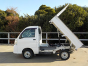 It is a picture of the white daihatsu hijet dump in 2010,First Photo Stock No.Y048042
