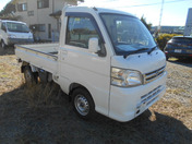 It is a picture of the white daihatsu hijet truck in 2010,First Photo Stock No.Y048162