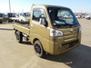 It is a picture of the  khaki  daihatsu hijet truck in 2014,Sub Photo 0 Stock No.Y048242
