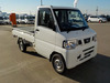 It is a picture of the white nissan clipper truck in 2013,Sub Photo 0 Stock No.Y048304