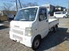 It is a picture of the white suzuki carry truck in 2004,Sub Photo 2 Stock No.Y048358