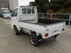 It is a picture of the white daihatsu hijet truck in 2004,Sub Photo 2 Stock No.Y048418
