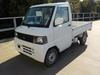 It is a picture of the white mitsubishi minicab truck in 2004,Sub Photo 1 Stock No.Y048490