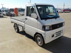 It is a picture of the white mitsubishi minicab truck in 2004,Sub Photo 0 Stock No.Y048490
