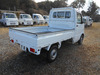It is a picture of the white suzuki carry truck in 2002,Sub Photo 5 Stock No.Y048573