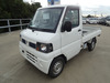 It is a picture of the white nissan clipper truck in 2012,Sub Photo 1 Stock No.Y048809