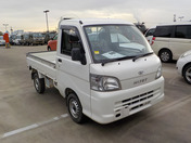 It is a picture of the white daihatsu hijet truck in 2006,First Photo Stock No.Y048825