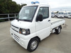It is a picture of the white mitsubishi minicab truck in 2010,Sub Photo 1 Stock No.Y048906