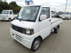 It is a picture of the white mitsubishi minicab truck in 2004,Sub Photo 1 Stock No.Y048978