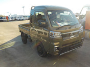 It is a picture of the khaki daihatsu hijet jumbo in 2022,First Photo Stock No.Y049190